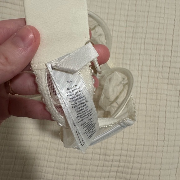 SKIMS embroirdered toole unlined demi bra marble heart 34c - Picture 5 of 5